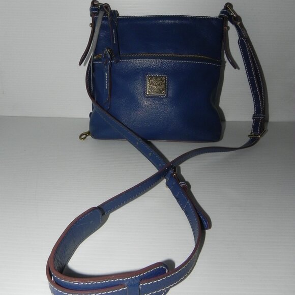 Dooney & Bourke Pebble Grain Letter Carriers Small Hobo Crossbody Purse - Picture 1 of 9
